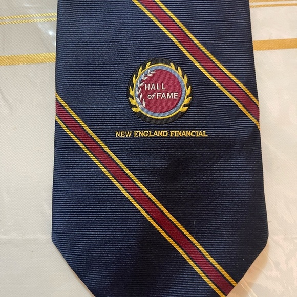 New Condition WM Chelsea New York Necktie Tie Mens NEW ENGLAND FINANCIAL - Picture 2 of 6